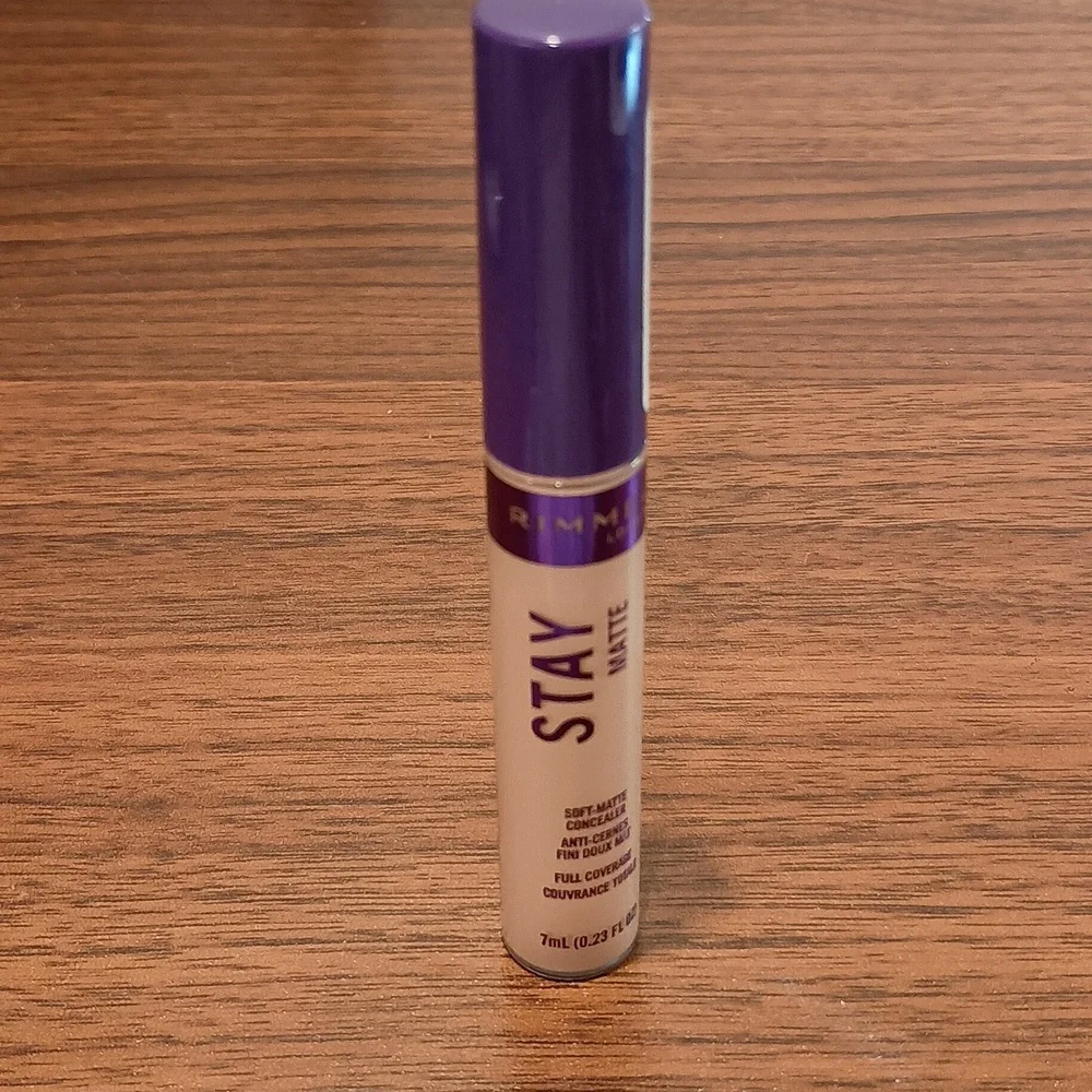 Rimmel London Stay Matte Concealer - 210 Shell
